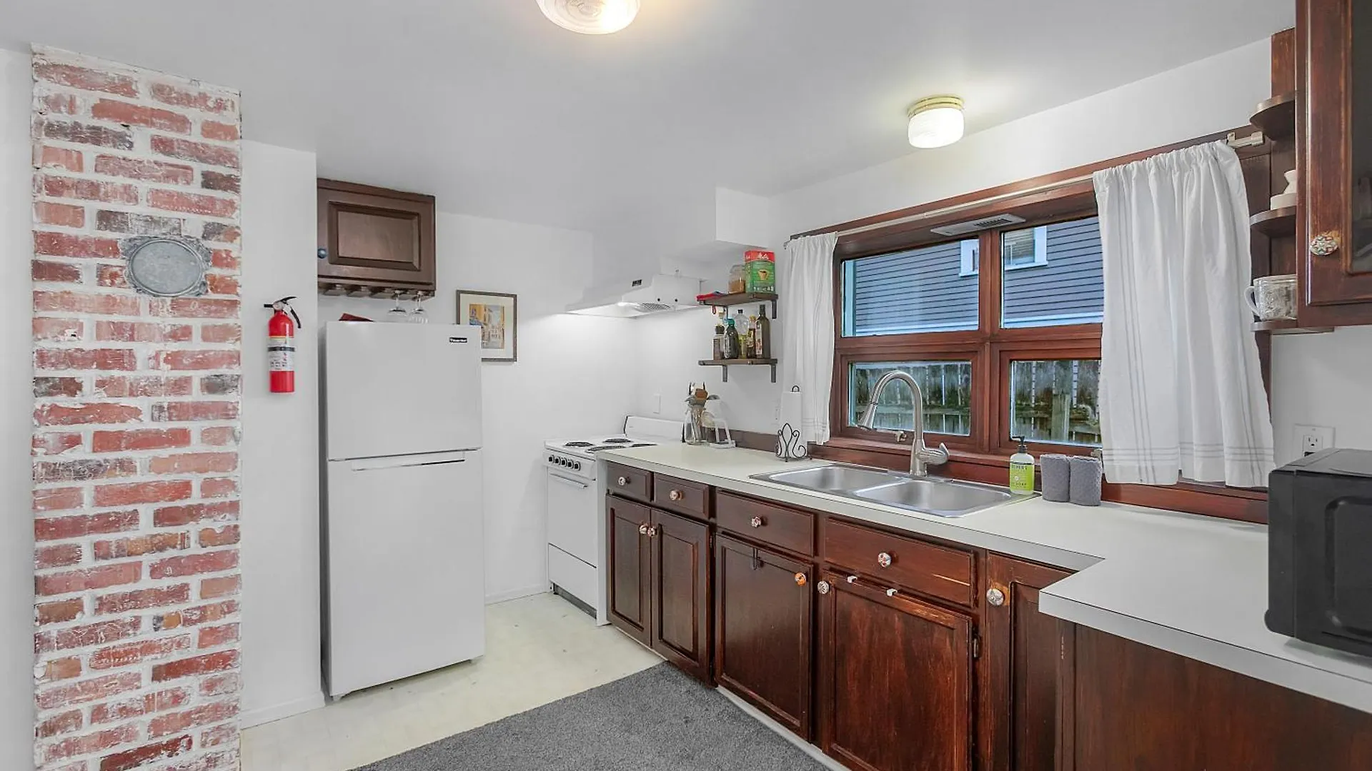The Green Lake Firefly Lodge Seattle Apartment
